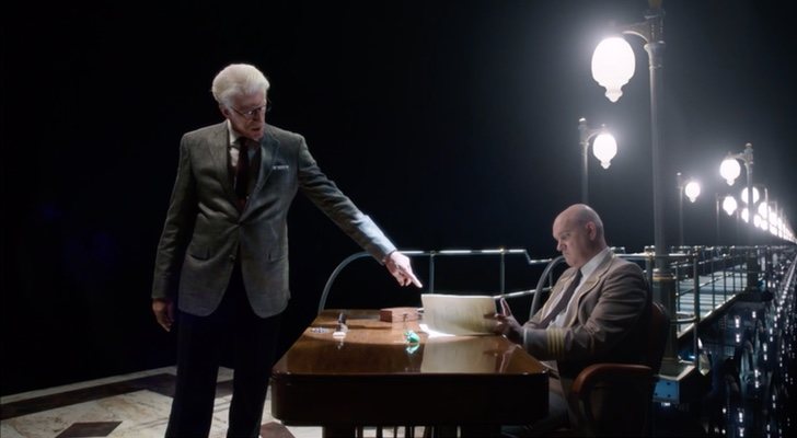 Ted Danson y Mike O&#39;Malley como Michael y el portero de &#39;The Good Place&#39;
