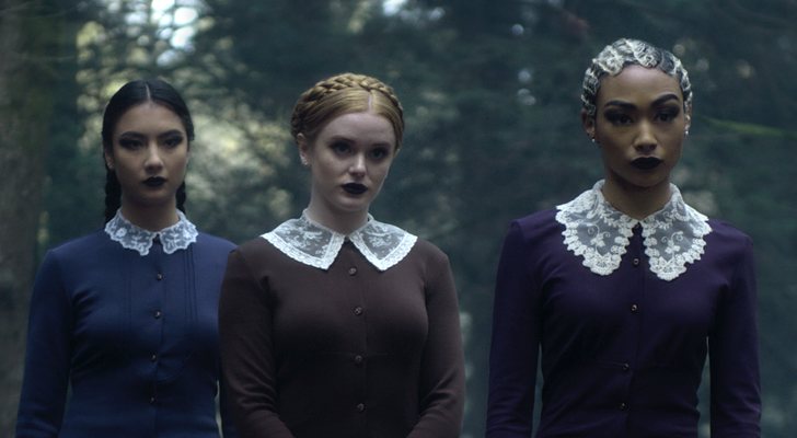 Adeline Rudolph, Tati Gabrielle y Abigail Cowen en 'Las escalofriantes aventuras de Sabrina'