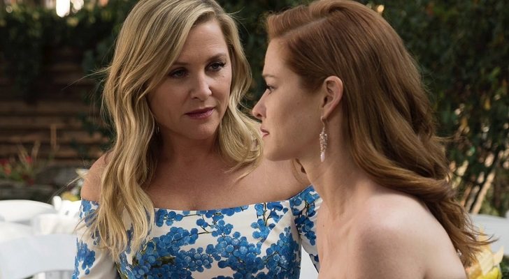 Jessica Capshaw y Sarah Drew en su último capítulo en 'Anatomía de Grey'