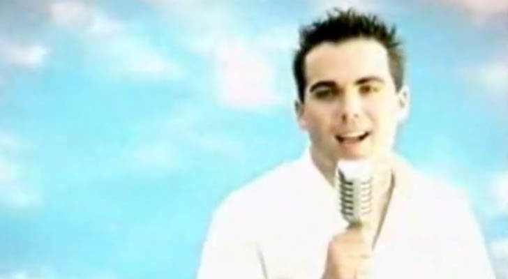 Naím Thomas, de &#39;Operación Triunfo&#39;, en el videoclip de &quot;Cruel To Be Kind&quot;