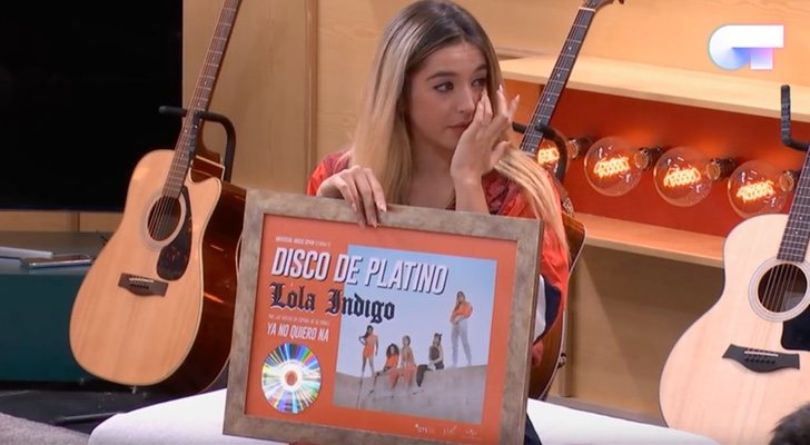 Mimi recibe el Disco de Platino en su visita a 'OT 2018'