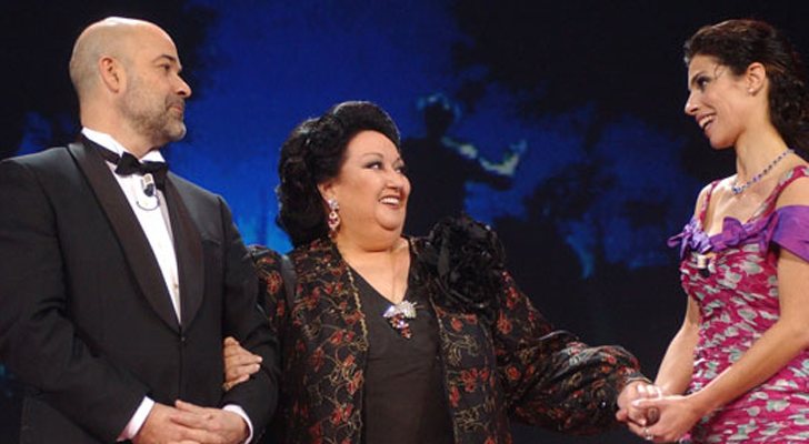 Montserrat Caballé junto a Antonio Resines y Maribel Verdú en la 19º Gala de los Goya