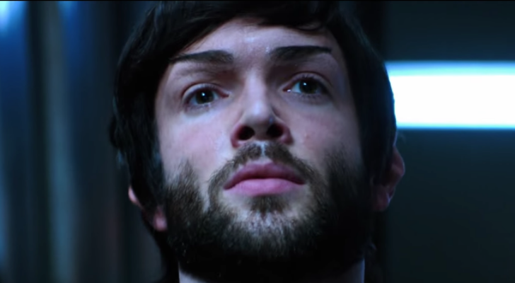 Ethan Peck como Spock en 'Star Trek: Universe'