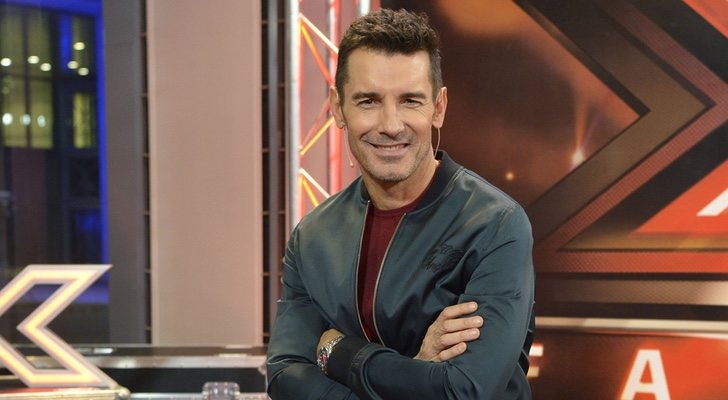 Jesús Vázquez presentando 'Factor X' en Telecinco
