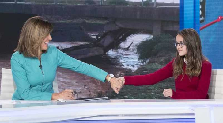 Ana Blanco y la joven Gema Sánchez en el 'Telediario 1' imagen