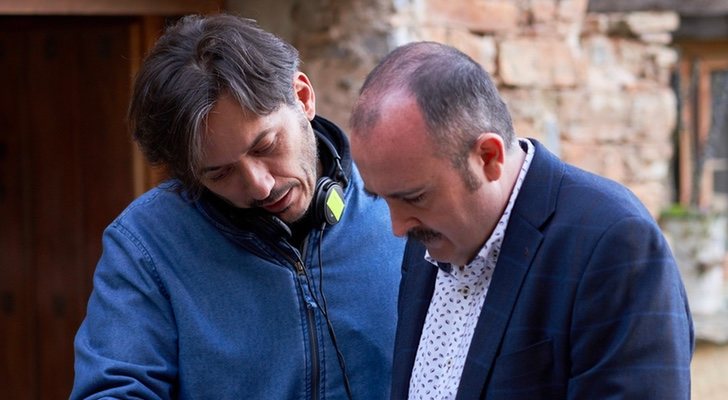 Alberto Caballero y Carlos Areces en el rodaje de &#39;El pueblo&#39;