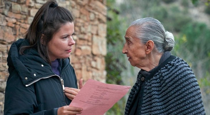 Laura Caballero y Emilia Ortiz en el rodaje de &#39;El pueblo&#39;