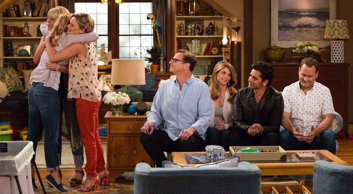 Reencuentro de la familia Tanner de &#39;Padres Forzosos&#39; en su secuela, &#39;Madres forzosas&#39;