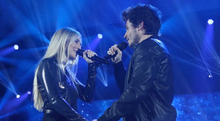 María y Miki durante la actuación