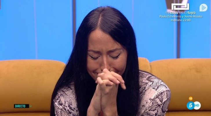 Aurah se sincera en el confesionario