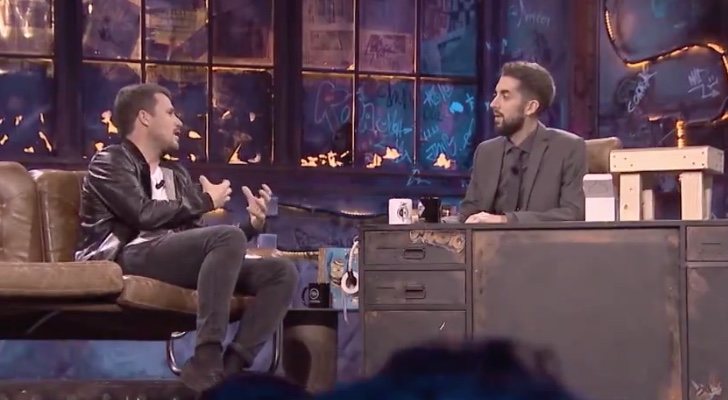 Dani Martín habla con David Broncano durante su paso por &#39;La Resistencia&#39;