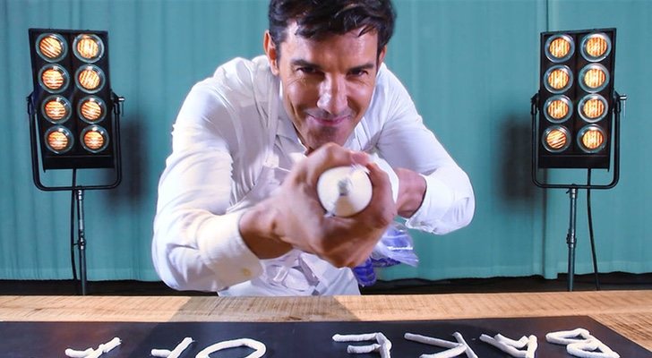 Jesús Vázquez en la promo de 'Bake Off' 