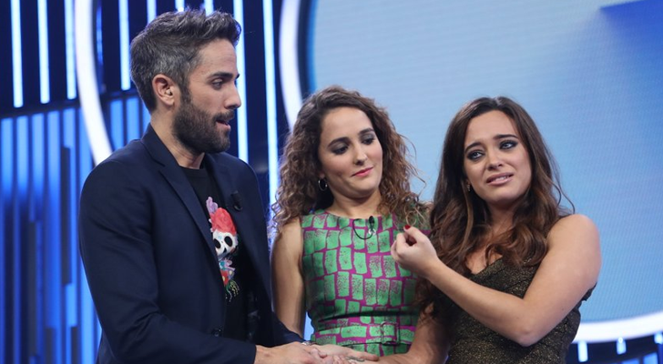 Roberto Leal junto a las nominadas Marilia y Noelia en 'OT 2018'