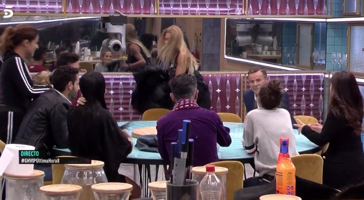 Jorge Javier charla con los concursantes de 'GH VIP 6'