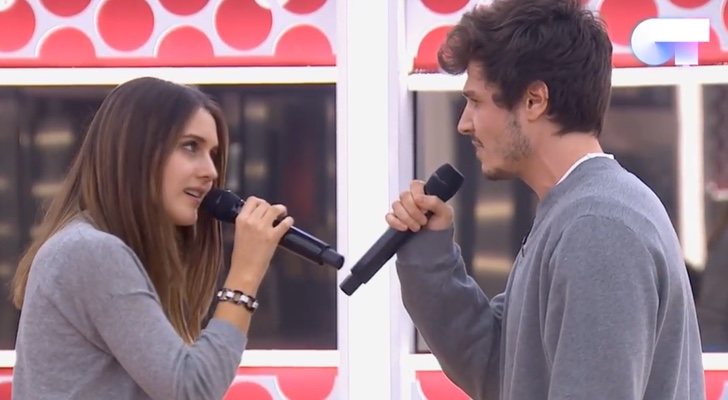 Sabela y Miki en el primer pase de micros de la Gala 7 de 'OT 2018'