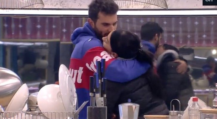 Suso y Aurah Ruiz abrazándose en 'GH VIP 6'