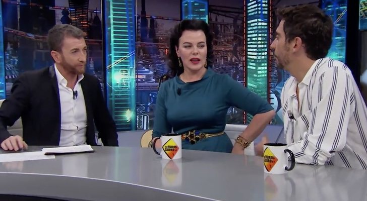 Debi Mazar y Paco León visitaron a Pablo Motos en 'El hormiguero'