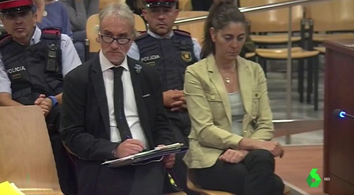 Los padres de Nadia Nerea durante el juicio por estafa