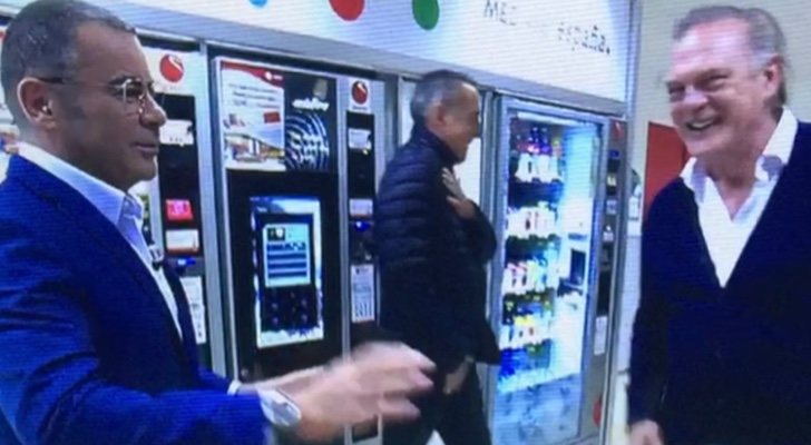 Jorge Javier y Pedro Piqueras durante la emisión en directo de &#39;Sálvame&#39;