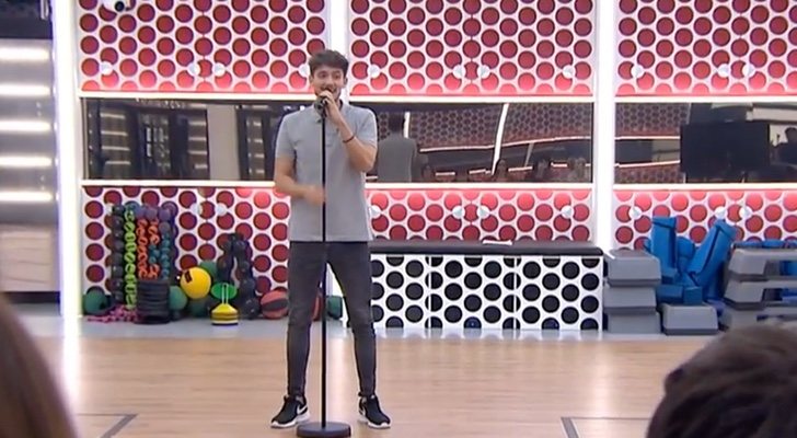 Carlos Right en el primer pase de micros de la Gala 8