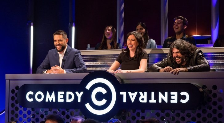 Dani Mateo, Marta Flich y JJ Vaquero, presentador y jurado de 'Roast Battle'