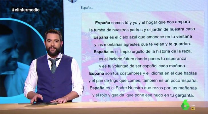 Dani Mateo en 'El intermedio' con el poema que compartió Teodoro García Egea en Twitter