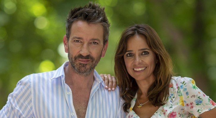 David Valldeperas y Carmen Alcayde, presentadores de 'Aquí hay madroño'