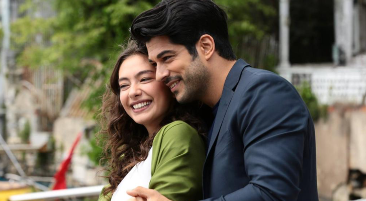 Protagonistas de 'Kara Sevda'