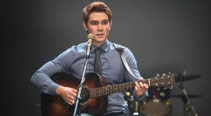 Archie quiere ser músico en 'Riverdale'