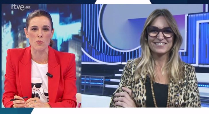 Raquel Sánchez Silva y Noemí Galera, profesora de 'OT 2018', durante una conexión en directo en 'Lo Siguiente'