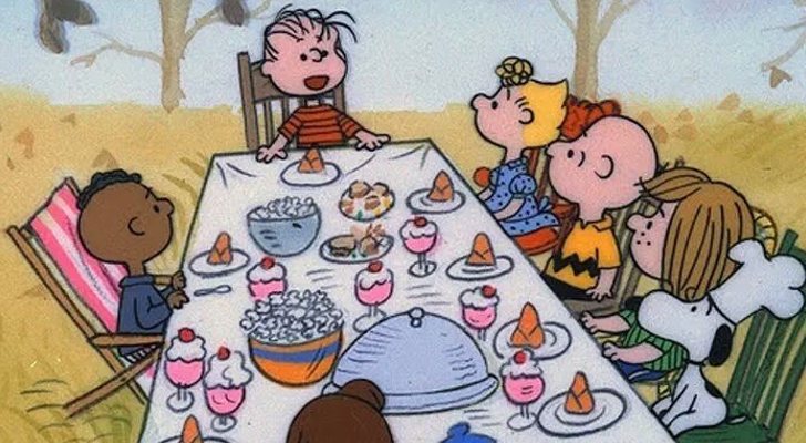 Charlie Brown celebra Acción de Gracias con sus amigos