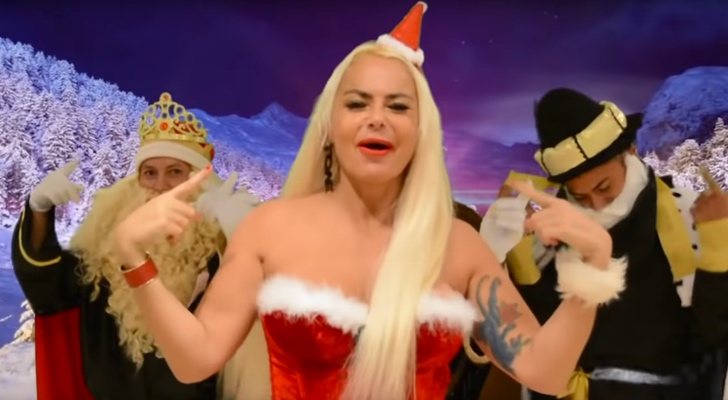 Leticia Sabater en el videoclip de "El polvorrón"