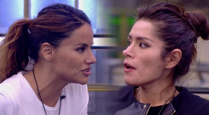 Mónica y Miriam durante la gala de este martes