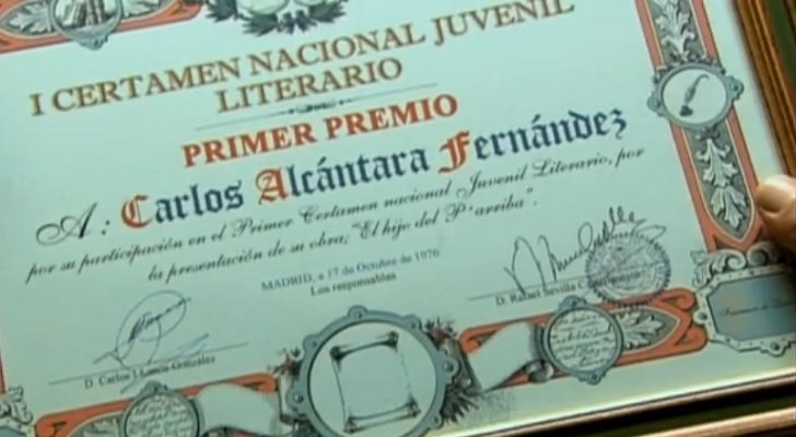 Carlos Alcántara premiado en el Certamen Juvenil Literario en 'Cuéntame cómo pasó'
