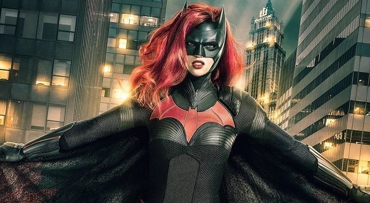 Ruby Rose en su traje de Batwoman