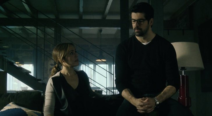 Jon (Miguel Ángel Muñoz) y Elena (Irene Montalà) en 'Presunto culpable'