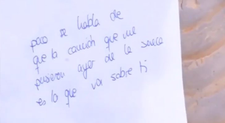 Las palabras que ha escrito Natalia en el papel