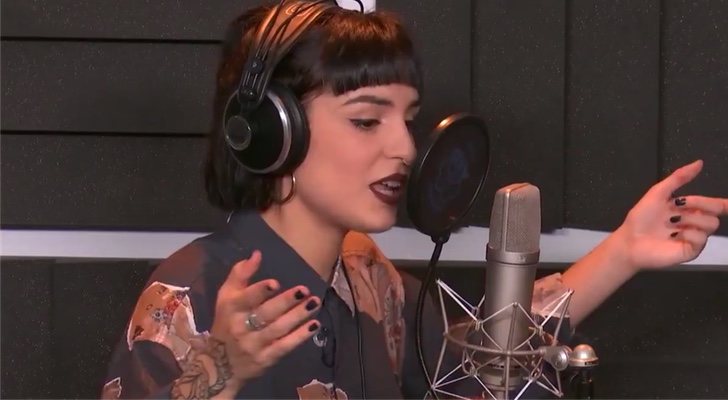 Natalia en el videoclip de "Volando" de 'OT 2018' e Iberia