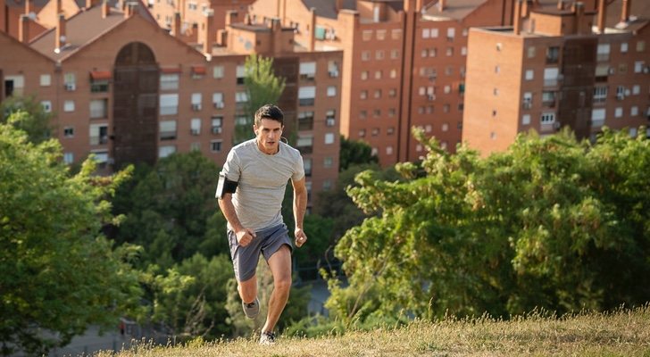 Alejo Sauras en el &quot;Parque de las Siete Tetas&quot; en &#39;Estoy vivo&#39;