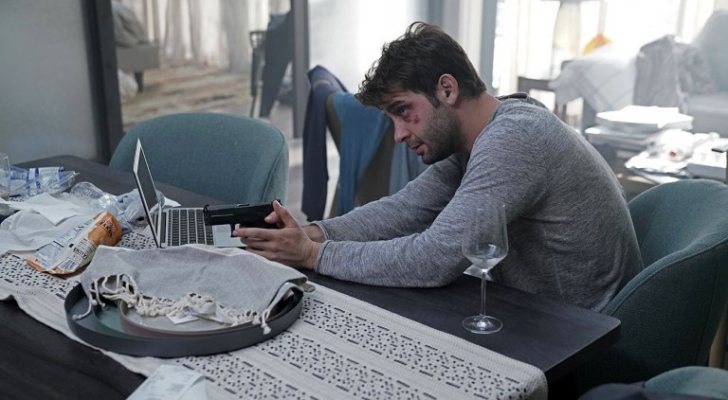 James Wolk en &#39;Tell Me A Story&#39;