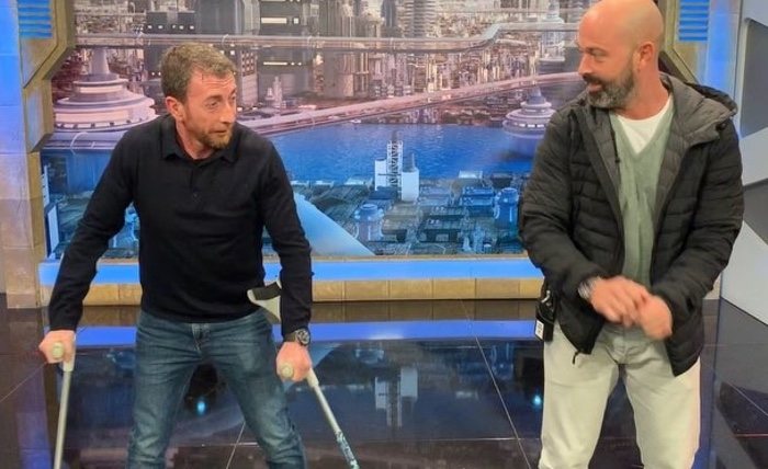 Pablo Motos ensayando en el plató de 'El Hormiguero'