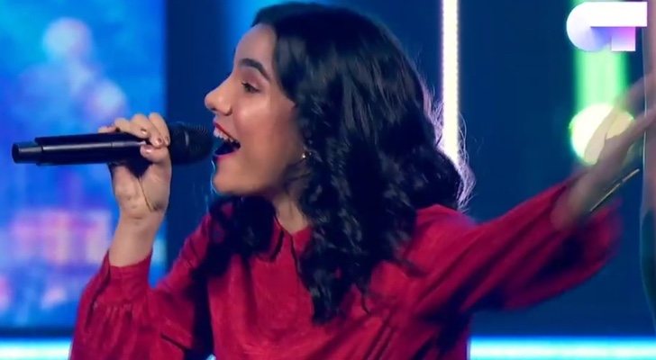 Marta cantando en la final de 'OT 2018'