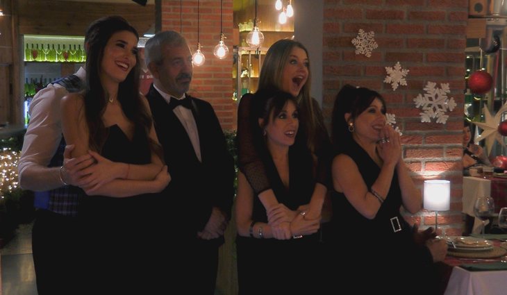 El equipo de 'First Dates' en su especial 'Noche de amor' en Cuatro