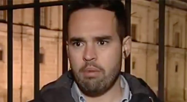 Adrián Arnau durante su conexión en el 'Telediario'