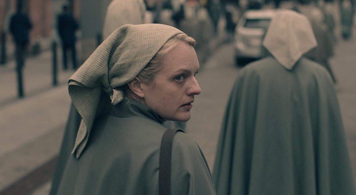 June se disfraza de Martha en la tercera temporada