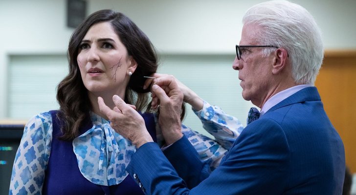 D'Arcy Carden y Ted Danson en 'The Good Place'