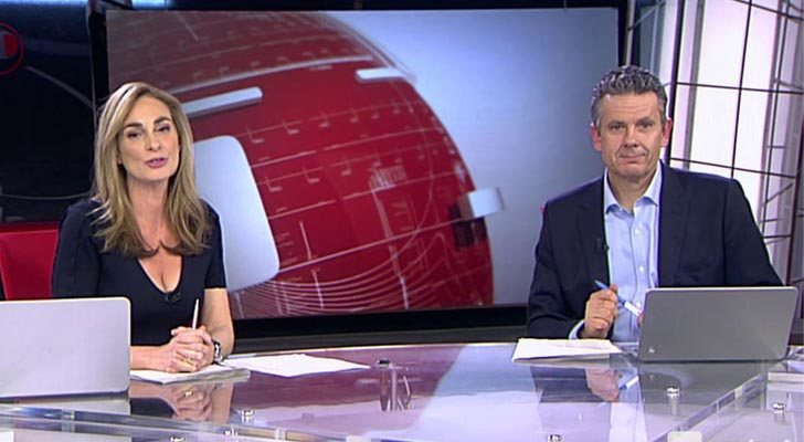 Los presentadores de 'Noticias Cuatro: Fin de Semana'