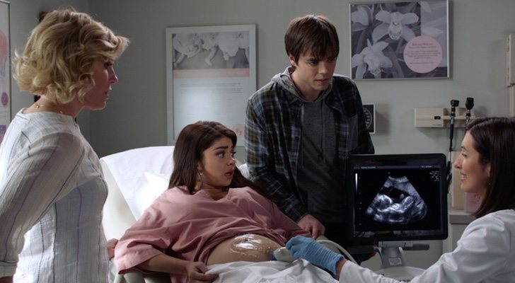 Haley Dunphy está embarazada de gemelos en 'Modern Family'