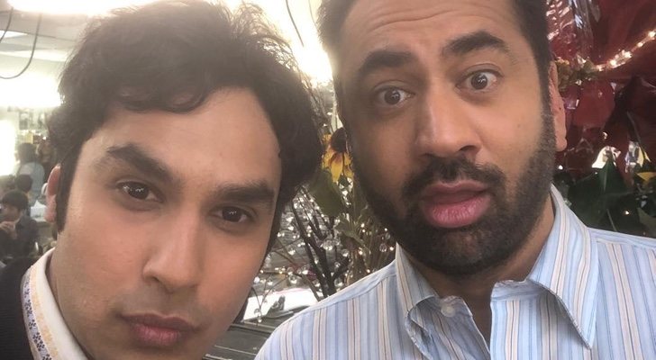 Kunal Nayyar junto a Kal Penn