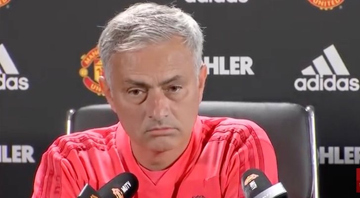 José Mourinho en una rueda de prensa